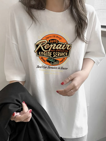 グラフィックプリントクルーネックTシャツ、夏と春のためのカジュアルなショートスリーブトップ、女性の服【MPFA24060268】