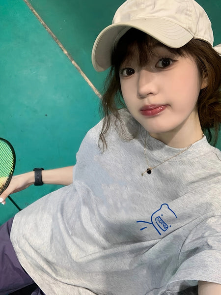 春夏にぴったりのカジュアルなショートスリーブTシャツ、かわいいベアプリントのクルーネックTシャツ、女性用の服【MPFA24060329】